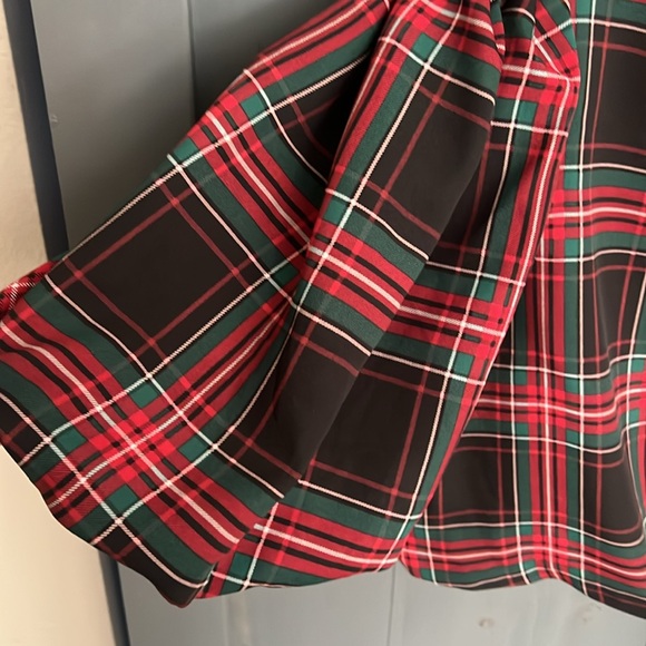 Never worn Vince Camuto holiday top size small - Picture 4 of 4